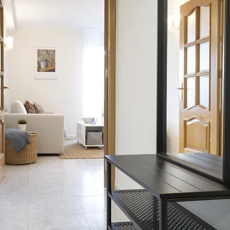 Apartment Beachfront With Terrace And Seaviews *
